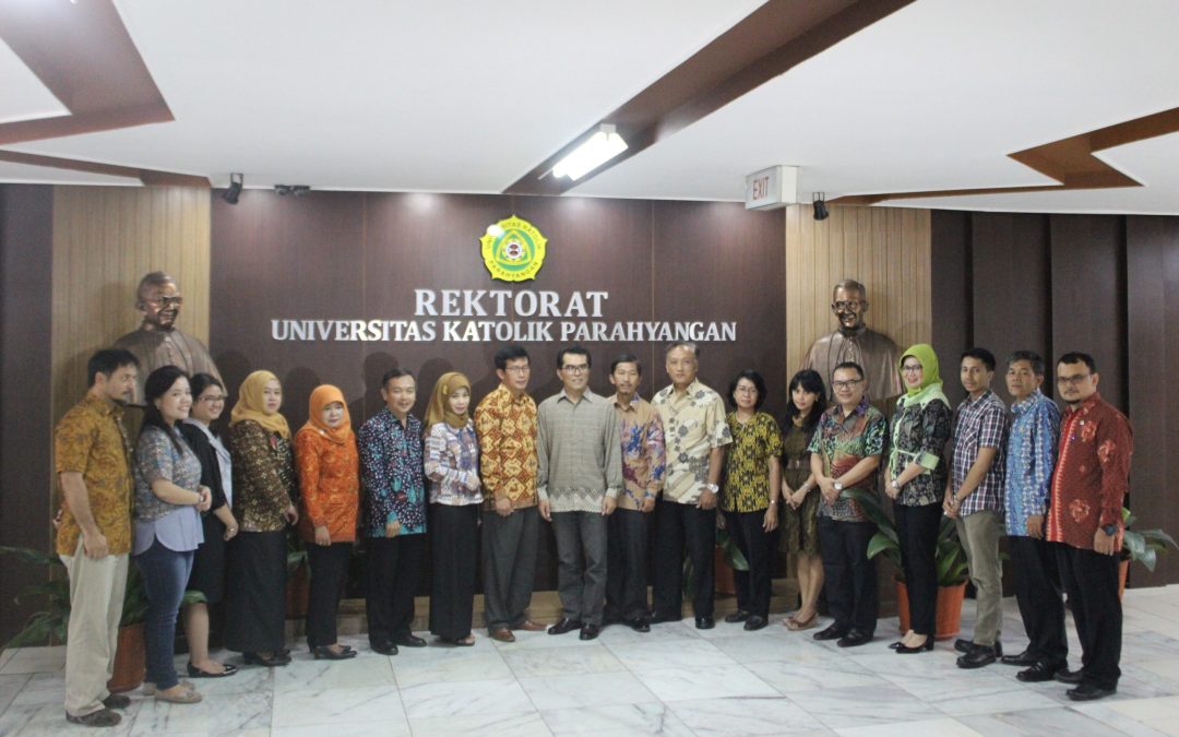 Penandatanganan Nota Kesepahaman dan Perjanjian Kerja Sama Komisi Pemilihan Umum Provinsi Jawa Barat dan Universitas Katolik Parahyangan